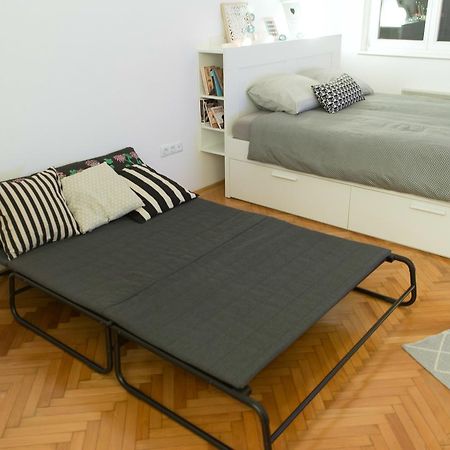 Bright & Stylish Studio Home, Superbly Located Sarajevo Luaran gambar