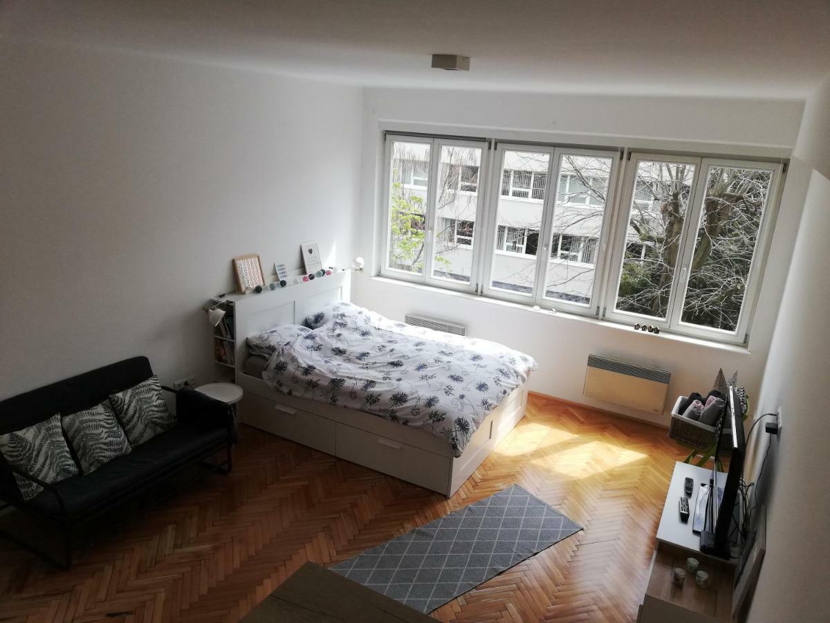 Bright & Stylish Studio Home, Superbly Located Sarajevo Luaran gambar